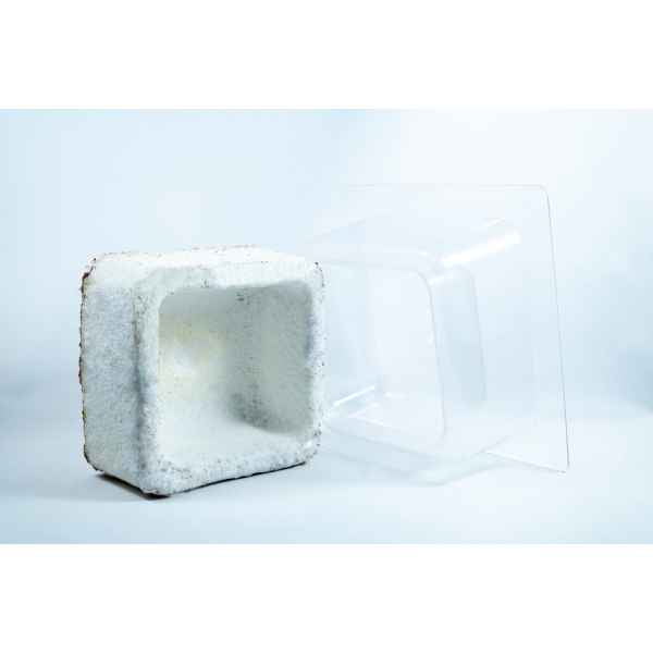 A white, square, hollow packaging block is next to a clear plastic mould on a white background, showcasing the Mycelium Mould Growth Form - Plant pot Heavy Duty (Reusable).