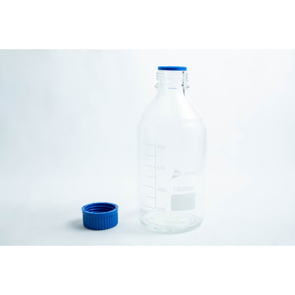 A clear reagent bottle 500ml / 1000ml with measurement lines and a blue cap beside it.