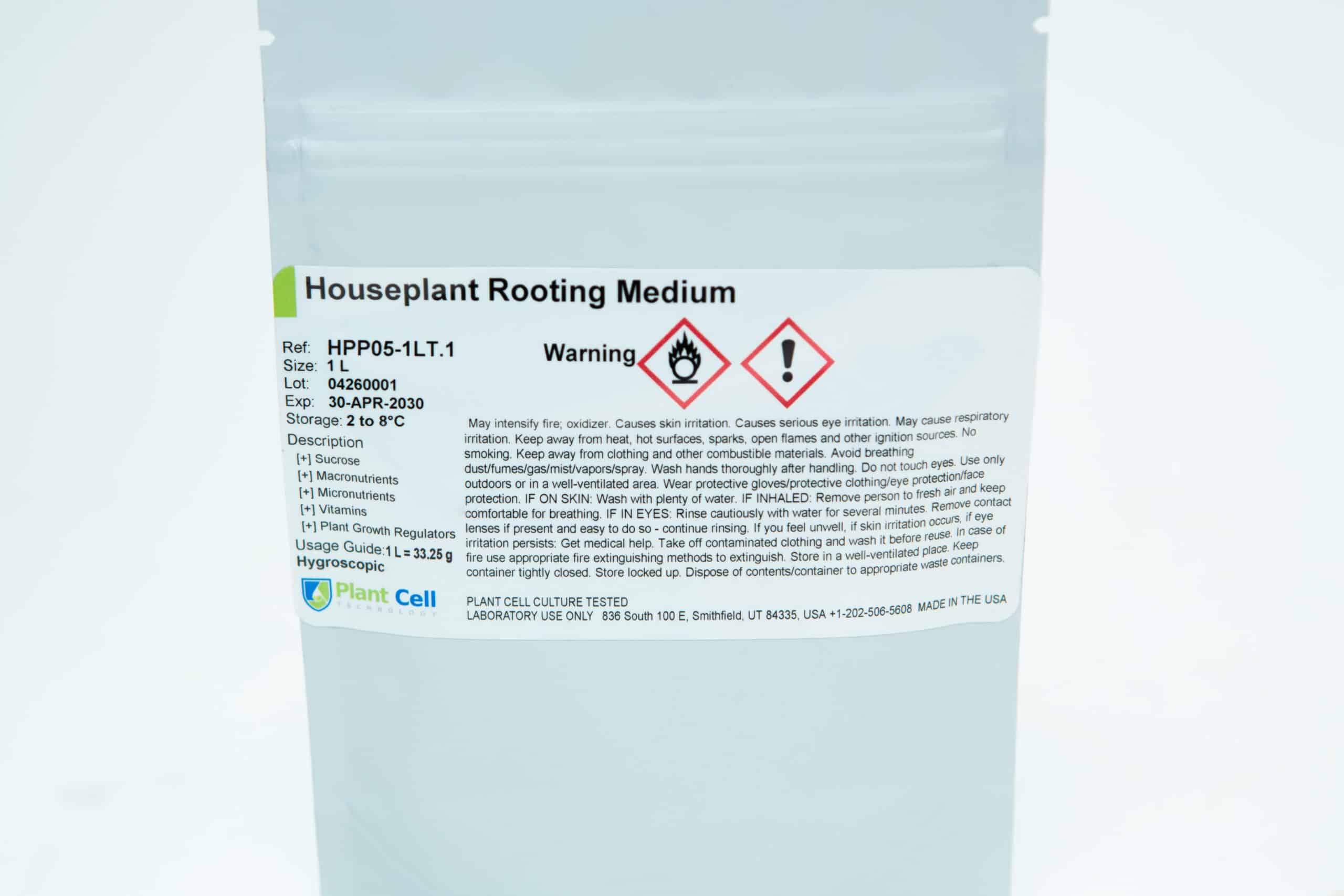 Plant Cell Multiplication and Rooting Medium 3 A bag labelled Houseplant Rooting Medium with warning symbols and safety instructions on the front.